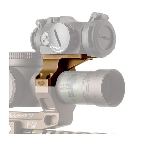Il ROF-90 è un upgrade per il montaggio ottico Geissele® Super Precision 30mm, che consente un rapido passaggio a un AIMPOINT® Micro per ingaggi a corto raggio.