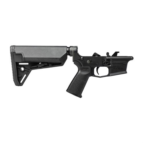 Il ricevitore inferiore completo Aero Precision EPC-9 offre un'ottima base per costruzioni AR9 personalizzate, con grip Magpul MOE e stock MOE SL-S per prestazioni superiori.