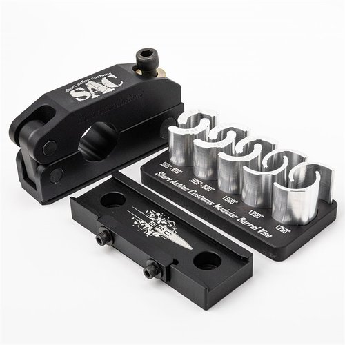 Il MODULAR BARREL VISE KIT di Short Action Customs consente cambi rapidi e facili delle canne, con un sistema modulare e garanzia a vita per la massima affidabilità.