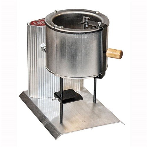 Il PRO 4-20 LEAD MELTER di LEE PRECISION offre una capacità di 20 libbre, controllo della temperatura preciso e un design efficiente per versamenti rapidi.