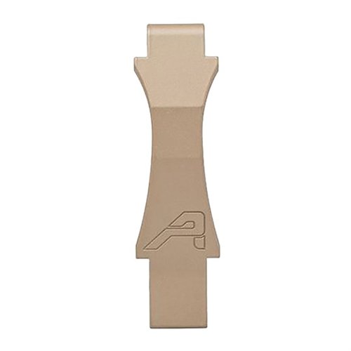 Aggiorna il tuo lower receiver con il Billet Trigger Guard Aero Precision, installazione semplice con 3 viti a testa esagonale e design elegante.