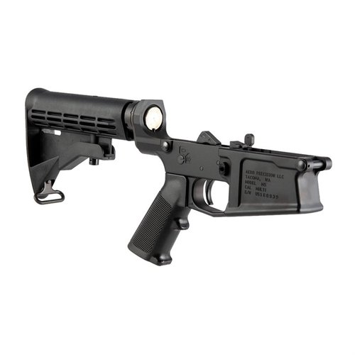 Il ricevitore inferiore completo Aero Precision M5 .308 offre una base robusta per il tuo fucile AR personalizzato, compatibile con componenti standard e senza spazi con grip aftermarket.
