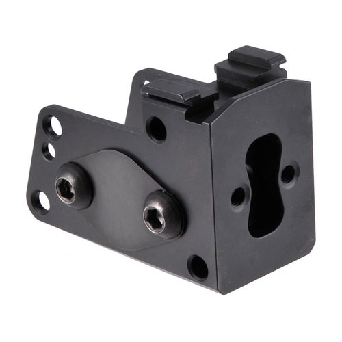 L'adattatore Modular Rear Kalashnikov Trunnion consente di installare facilmente vari tipi di calci, garantendo flessibilità e rapidità nella sostituzione.