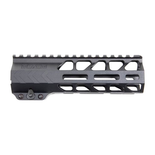 Il WORKHORSE® M-LOK® è un sistema di handguard leggero e slimline per carabine MIL-SPEC, con opzioni di montaggio M-LOK® e una finitura anodizzata nera.