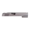 Le slide 1911 Caspian in acciaio carbonio offrono resistenza superiore e tolleranze precise, perfette per un'arma da combattimento personalizzata.