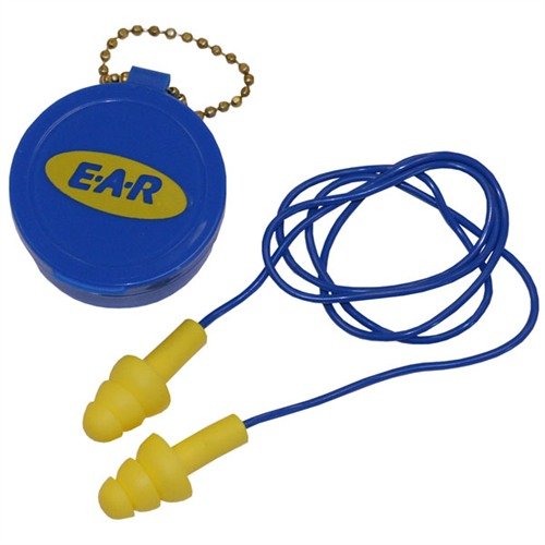 Le ULTRA-FIT EAR PLUGS 3M offrono una protezione a tripla flangia, sono comode, lavabili e si adattano a qualsiasi canale uditivo, perfette per l'uso in ogni situazione.