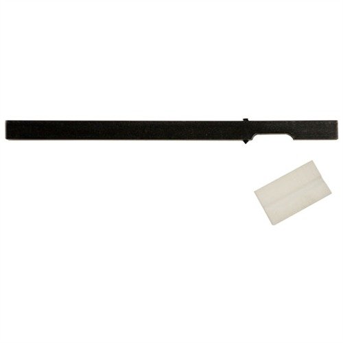 Questo strumento di staking per il plunger tube protegge la tua pistola da graffi e danni, permettendo di lavorare senza rimuovere l'ejector.