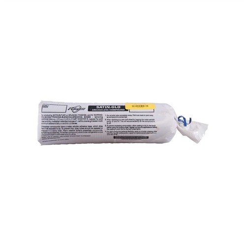 Il SATIN-GLO POLISHING COMPOUND di FORMAX offre una finitura liscia senza sforzo, rimuovendo imperfezioni da tutti i tipi di acciaio in modo semplice e veloce.