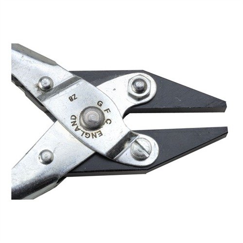 Pinze parallel jaw di alta qualità, con ganasce piatte trattate termicamente. Modello liscio per una presa sicura senza segni, modello seghettato per tenuta extra.