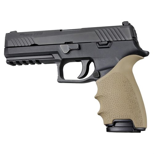 Il Hogue HandALL per SIG P320 migliora comfort e controllo, con una presa antiscivolo, installazione semplice e resistenza a calore e solventi.