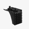 Il Magpul Barricade Stop è un robusto hand stop in polimero con inserto in acciaio, progettato per stabilità e precisione durante il tiro su superfici irregolari.