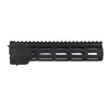 Il handguard SXT M-LOK da 9" offre un design elegante, un sistema di attacco 7-Sided M-LOK®, punto QD ambidestro e facile installazione per il tuo AR-15.