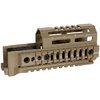 Il AK Alpha Series Quad Rail Handguard offre flessibilità totale, design robusto, installazione senza modifiche permanenti e costruzione in alluminio leggero per una durata eccezionale.