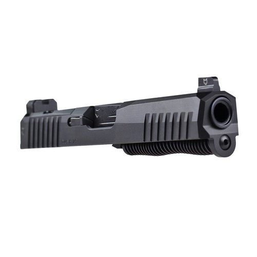 Il DUSK G19 GEN3 offre una slide in acciaio inox con finitura PVD, pronta per il reflex sight, con mirini notturni e serrature per un facile utilizzo.