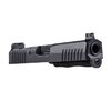 Il DUSK G19 GEN3 offre una slide in acciaio inox con finitura PVD, pronta per il reflex sight, con mirini notturni e serrature per un facile utilizzo.