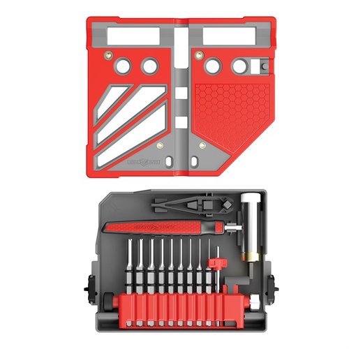 Il Master Bench Block Pro Kit offre 18 punzoni in acciaio temprato, un martello ergonomico, e morsetti Smart-Block per un allineamento preciso e un lavoro semplificato.