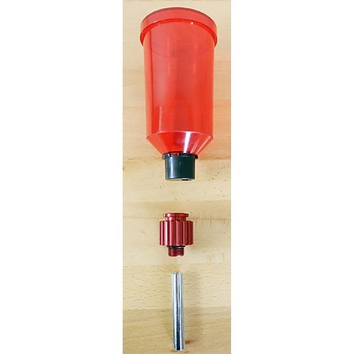 Il Deluxe Auto-Drum Update Kit include un adattatore girevole anodizzato rosso che migliora la regolazione, alza il misuratore di polvere e sostituisce il riser.