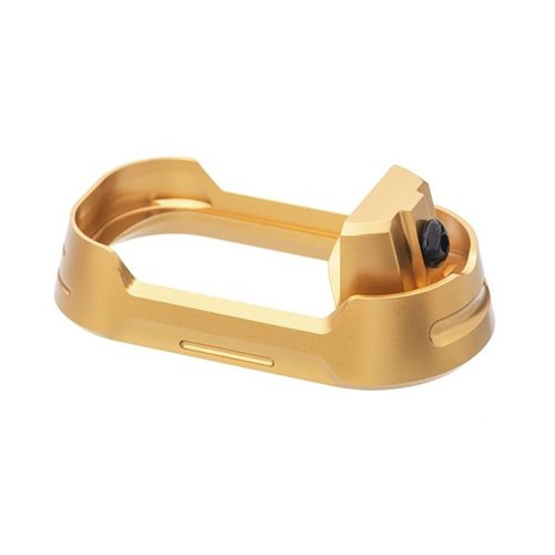 Il Magwell per Glock 19/23 Gen 3 di Tyrant CNC offre precisione, design elegante, angoli ottimizzati per un ricaricamento fluido e compatibilità con vari caricatori.