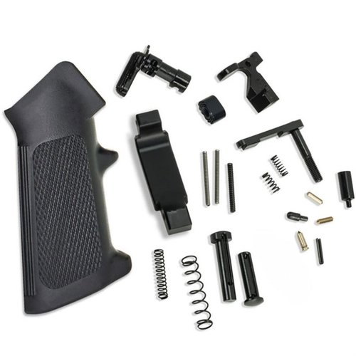 Kit completo per AR-15, 100% made in USA, con parti mil-spec per assemblare il lower receiver. Disponibile anche senza grip o fire control group.