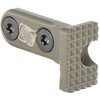 Il Presscheck Barricade Stop di Sons Of Liberty Gun Works è un accessorio MLOK che funge da Barricade Stop e QD Sling Mount, offrendo stabilità e versatilità.