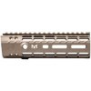 Le manopole M-LOK Enhanced di Aero Precision offrono un design free float leggero, compatibilità con gas block a profilo ridotto e punti di attacco per sling.