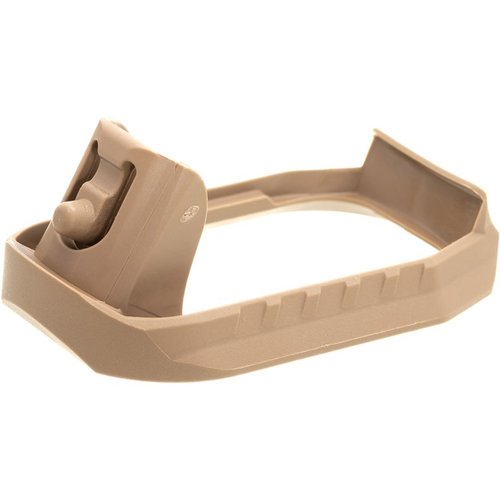 Il SCT 17 Magwell per Glock 17 offre installazione rapida senza viti, maggiore grip e cambi rapidi del caricatore, migliorando la tua esperienza di tiro.