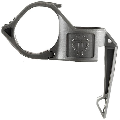 Il SwitchBack DF offre un anello multifunzionale e una clip robusta, migliorando ergonomia e praticità nel maneggiare torce SureFire in situazioni di bassa luminosità.