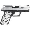 XF PRO™ è una pistola semi-automatica 9MM con design classico e innovazione moderna, costruita in metallo, compatibile con caricatori Glock®, leggera e precisa.