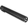 Il sistema di rail KeyMod TEKKO per AR-15 offre una piattaforma leggera in alluminio anodizzato, permettendo un montaggio sicuro di accessori e riduttori di suono.