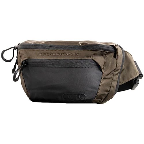 La BANDO EDC BAG di EBERLESTOCK offre un design leggero, tasche organizzative, cintura regolabile e spazio sicuro per armi compatte, perfetta per il tuo EDC.