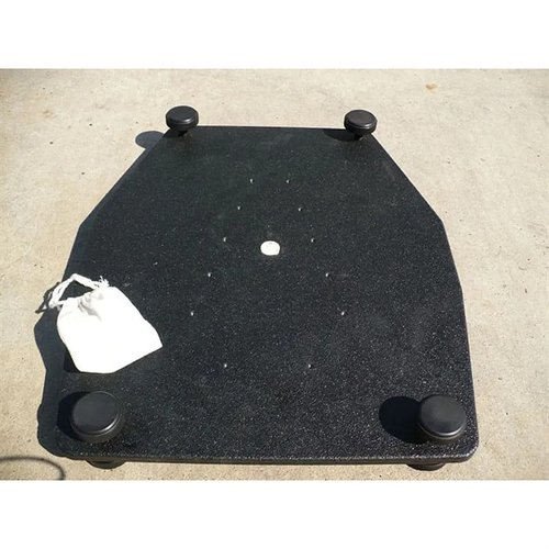 La Base Plate Ransom Master Series offre stabilità, 4 manopole di elevazione con bolla per un livellamento facile, e una costruzione robusta in acciaio da 3/8 di pollice.
