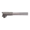 Il 1911 Precision Quality Barrel in acciaio 4150 offre tolleranze eccezionali, finitura liscia e supporto per alimentazione diretta, garantendo prestazioni e precisione superiori.