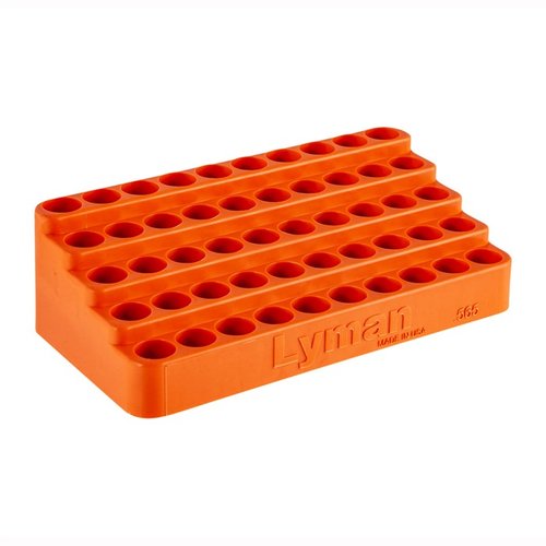 I Lyman Bleacher Loading Blocks facilitano il ricaricamento con un design inclinato che permette di afferrare facilmente 50 bossoli .308 Win. in robusto polimero.