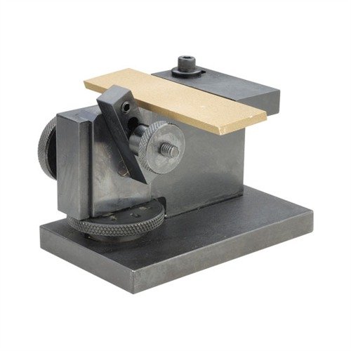 Il SERIES II Stoning Fixture offre un metodo preciso per ottenere un grilletto pulito e reattivo su armi semi-automatiche, con adattatori facili da cambiare.