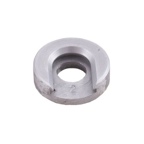 I porta-munizioni universali Lee garantiscono precisione e durata, realizzati in acciaio temprato, perfetti per gli strumenti di armamento manuale Lee.