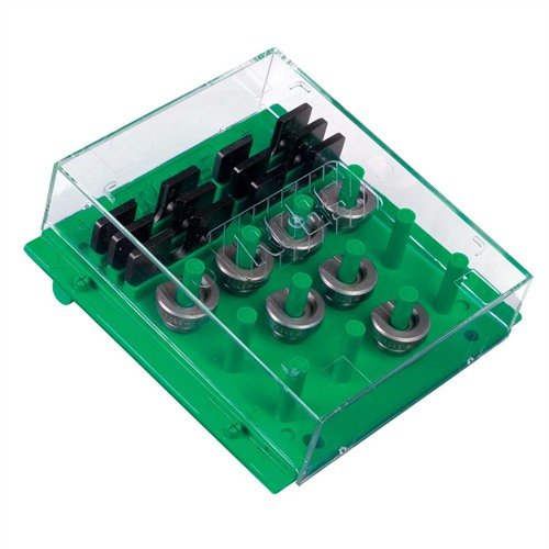 Il Rack per Shell Holder RCBS organizza e protegge i tuoi shell holder, con 12 posizioni, copertura trasparente e possibilità di montaggio a muro o su banco.