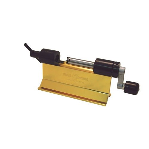 Il Forster Case Trimmer è uno strumento versatile per il ricaricamento, ideale per la rifilatura, la lavorazione del collo e la rimozione dei crimpature militari.