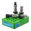 Il set di die Type S Match Bushing Neck include un die di dimensionamento, un Body Die e un Competition Seating Die, per una precisione e prestazioni superiori.