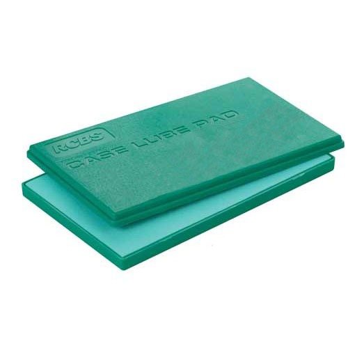 Il CASE LUBE PAD di RCBS facilita l'applicazione uniforme del lubrificante sulle munizioni, migliorando l'efficienza e riducendo il rischio di danni durante l'assemblaggio.