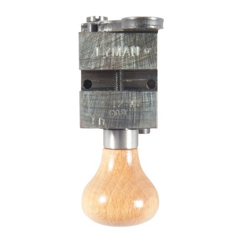 Il Lyman 12 GA SLUG MOULD consente di realizzare proiettili Sabot da 525 gr per fucili a pompa, compatibili con wads standard e senza strumenti di crimpatura speciali.