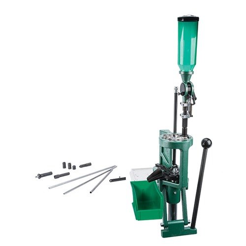 Porta il ricaricamento a un livello superiore con il RCBS Pro Chucker 7: 7 stazioni, indicizzazione automatica, cambio calibro rapido e capacità di carico di 600 colpi/ora.