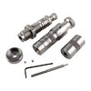 Il kit di die L.E. Wilson offre un die di ridimensionamento bushing, un die di caricamento e un calibro per la lunghezza del bossolo per ricariche precise e costanti.