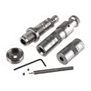 Il kit L.E. Wilson per il ricaricatore include un dies di ridimensionamento bushing, un dies di caricamento e un gauge per la lunghezza del bossolo, garantendo precisione e coerenza.