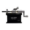 Il Wilson Case Length Trimmer Kit include supporto e morsa, adatto per casi da .17 a .45 calibro, con finitura durevole in acciaio inossidabile/TiN.