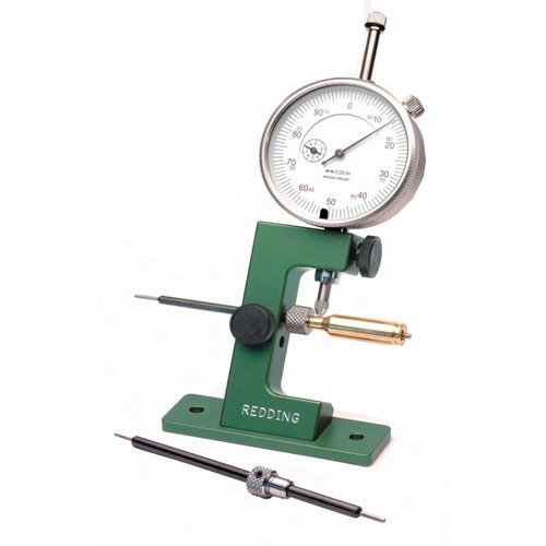 Il Redding Case Neck Gauge consente di misurare rapidamente la concentricità delle cartucce, con indicatori precisi e mandrini per diverse dimensioni.