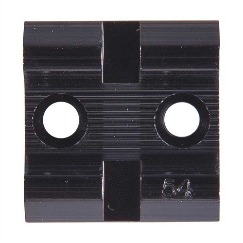 Le basi in alluminio leggero WEAVER si adattano a fucili, fucili a pompa e pistole, disponibili in set o pezzi singoli, per una vasta gamma di modelli.