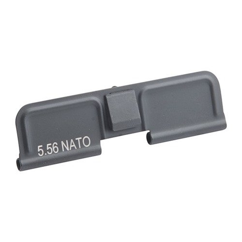 I coperchi di espulsione AR-15/M16 di Wilson Combat permettono di identificare rapidamente i ricevitori superiori di vari calibri, con finitura Black Armor-Tuff®.