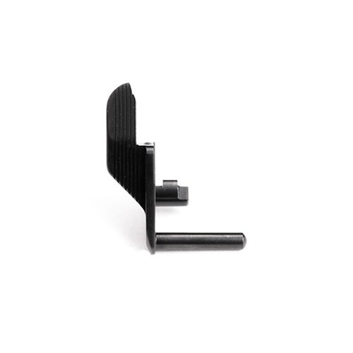 La sicurezza per il pollice WILSON COMBAT Bullet Proof® è realizzata in acciaio billette, garantendo una vestibilità perfetta e una finitura blu lucida per un uso quotidiano.