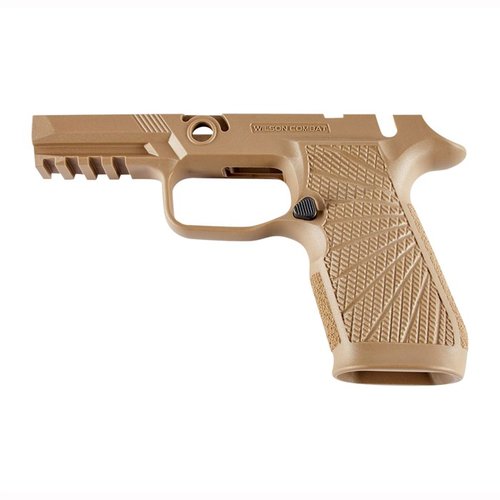 Migliora il tuo tiro con il grip module WCP320 di Wilson Combat per SIG-SAUER P320: controllo superiore, riduzione del rinculo e design ergonomico.